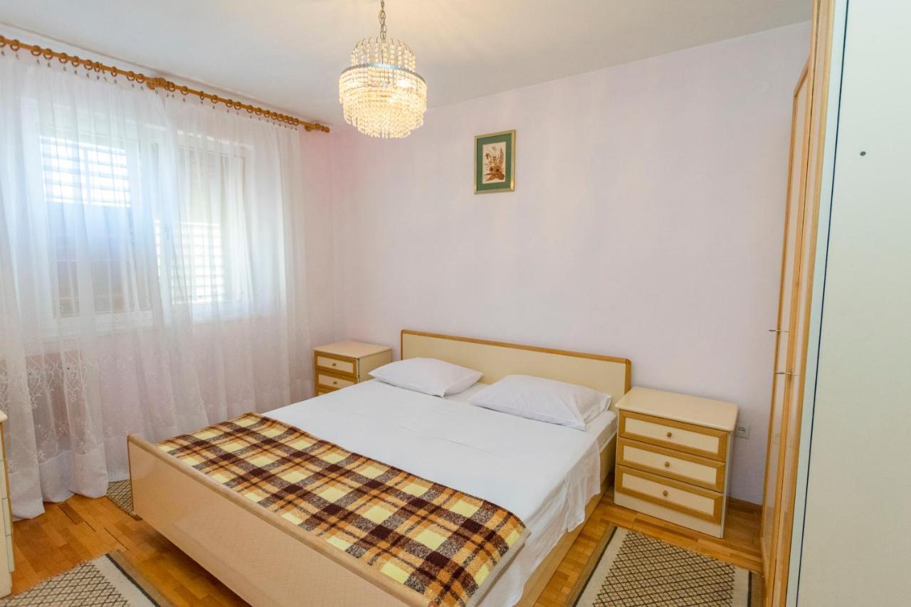 פרימוסטן Apartment Smiljan מראה חיצוני תמונה