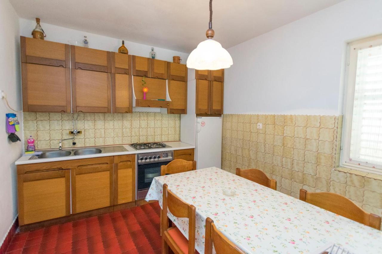 פרימוסטן Apartment Smiljan מראה חיצוני תמונה